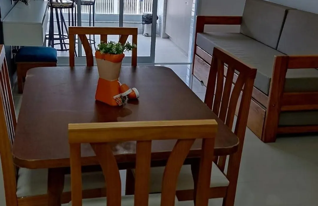 Apartamento na Praia das Toninhas em Ubatuba 350m da praia -2 quartos sendo 1 suite, piscina, varanda gourmet com churrasqueira, ar condicionado, cozinha completa, duas garagens-1